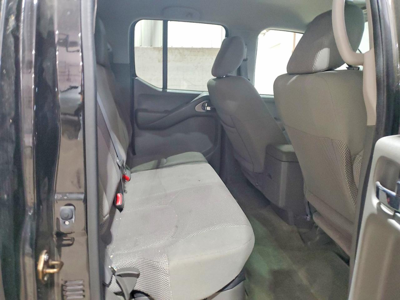 2016 NISSAN FRONTIER