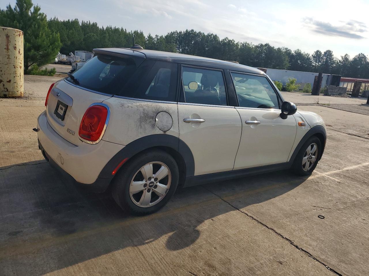 2015 MINI COOPER