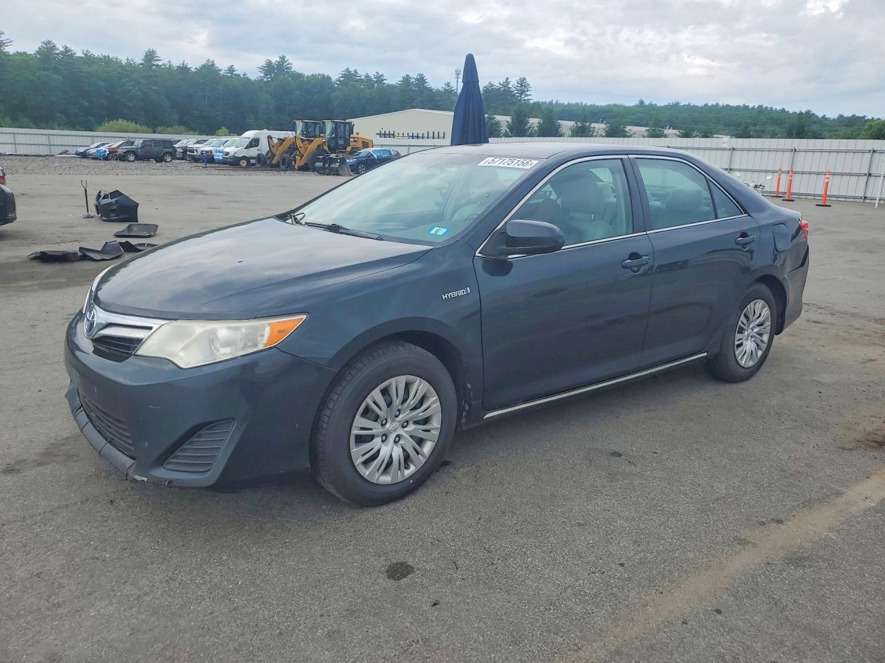 2014 TOYOTA CAMRY