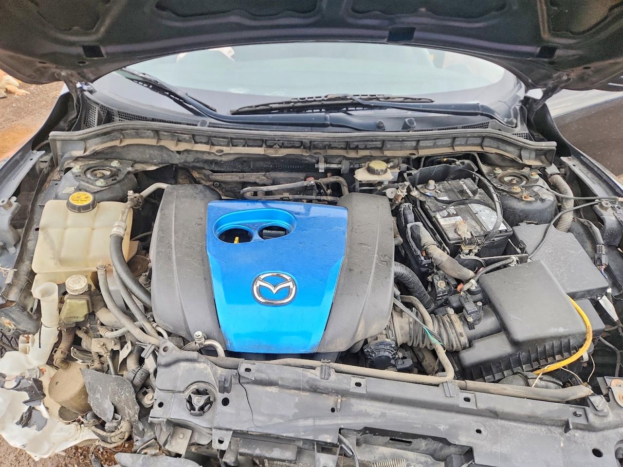 2013 MAZDA 3