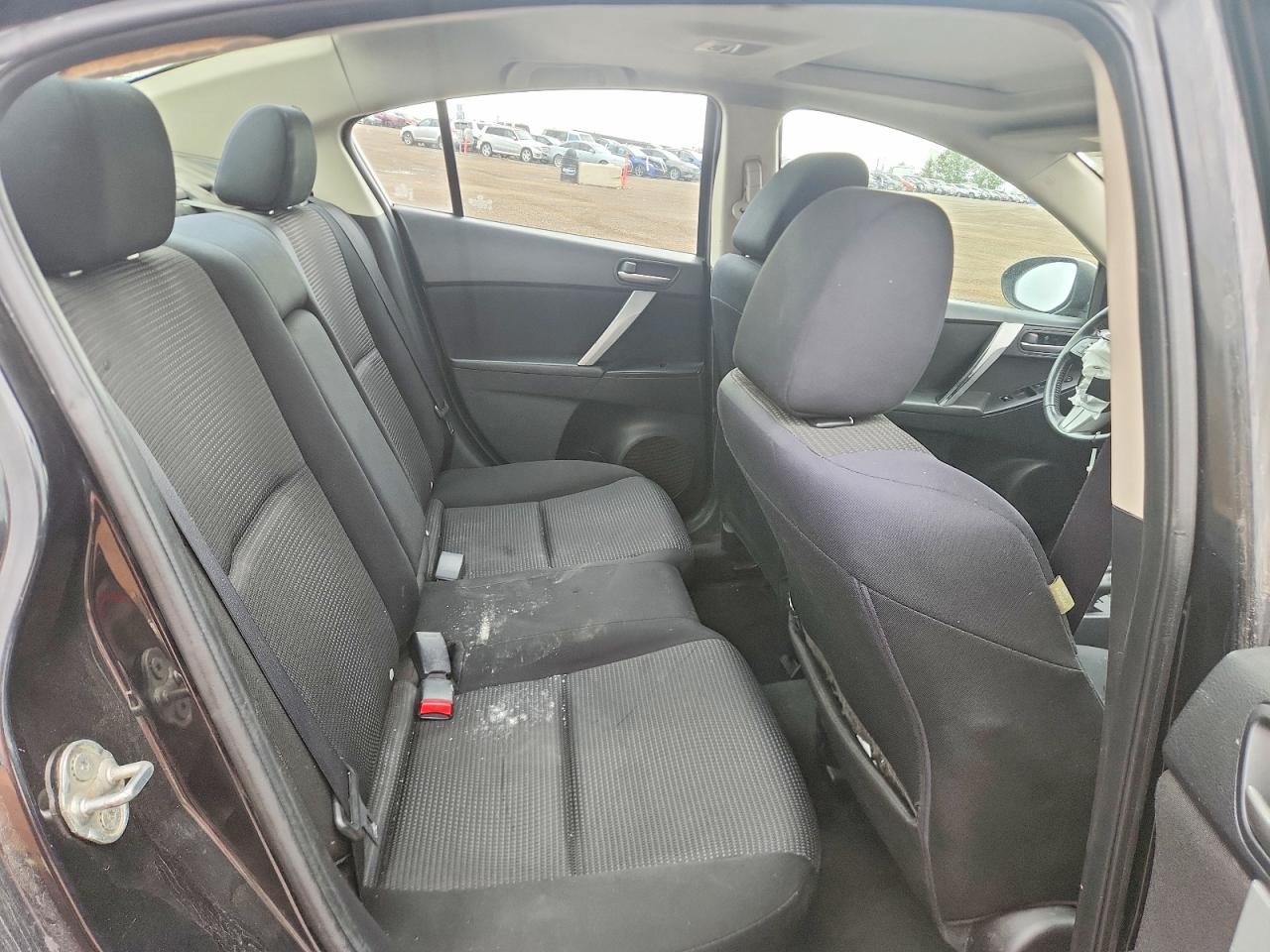 2013 MAZDA 3