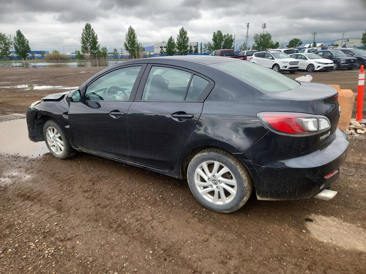 2013 MAZDA 3