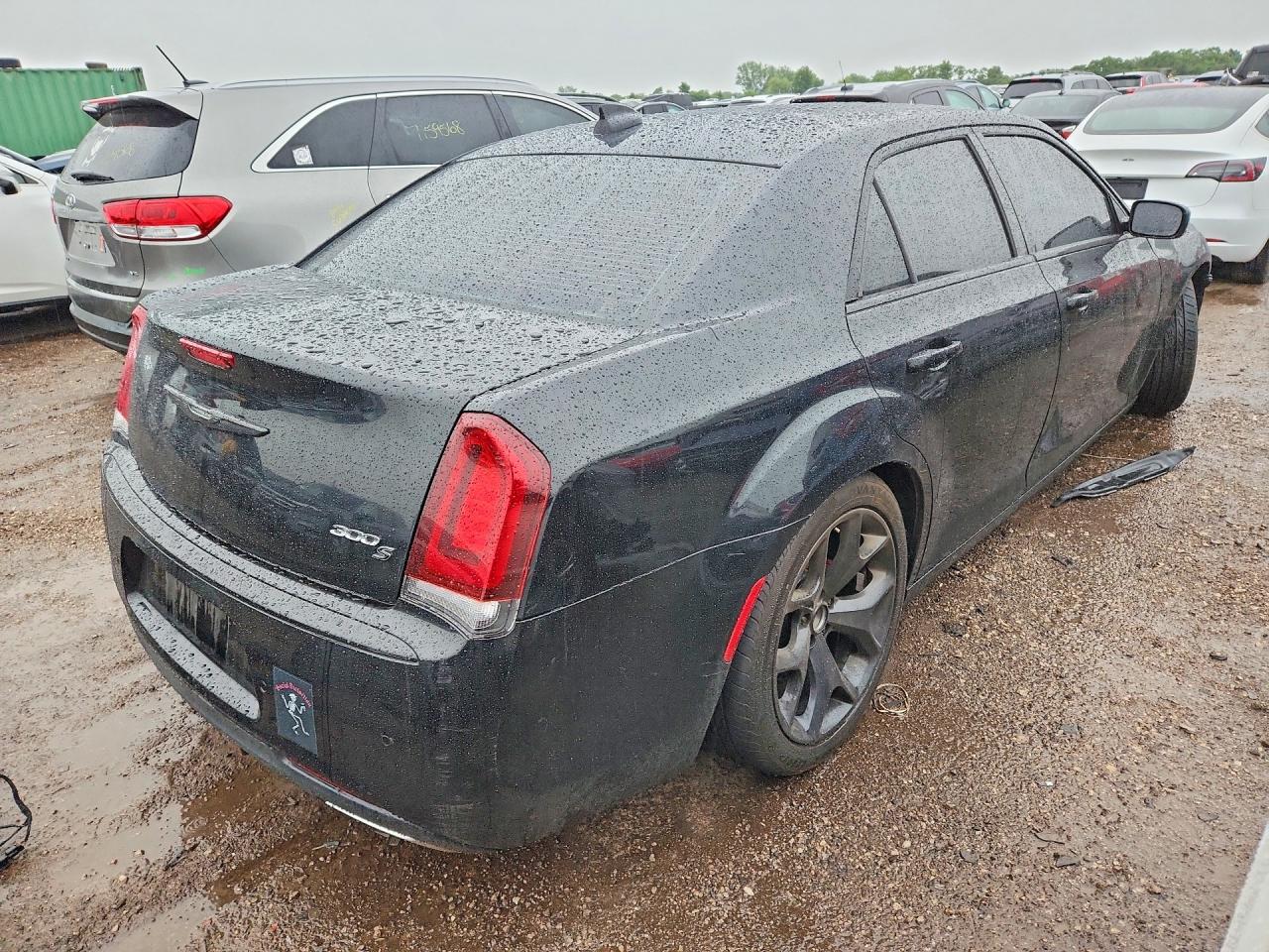 2019 CHRYSLER 300