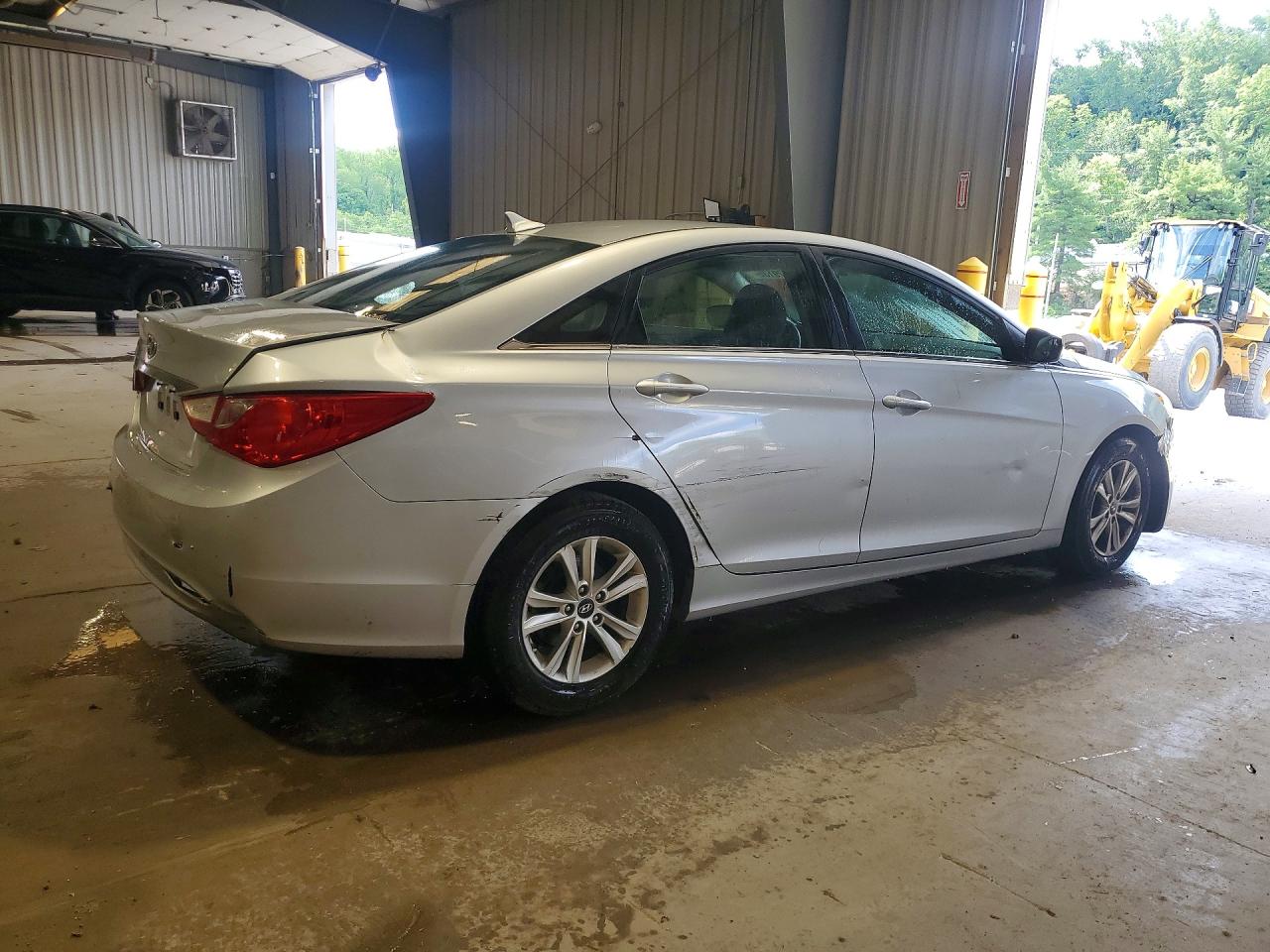 2011 HYUNDAI SONATA
