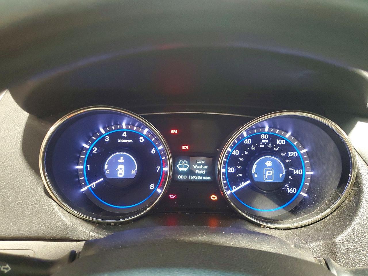 2011 HYUNDAI SONATA