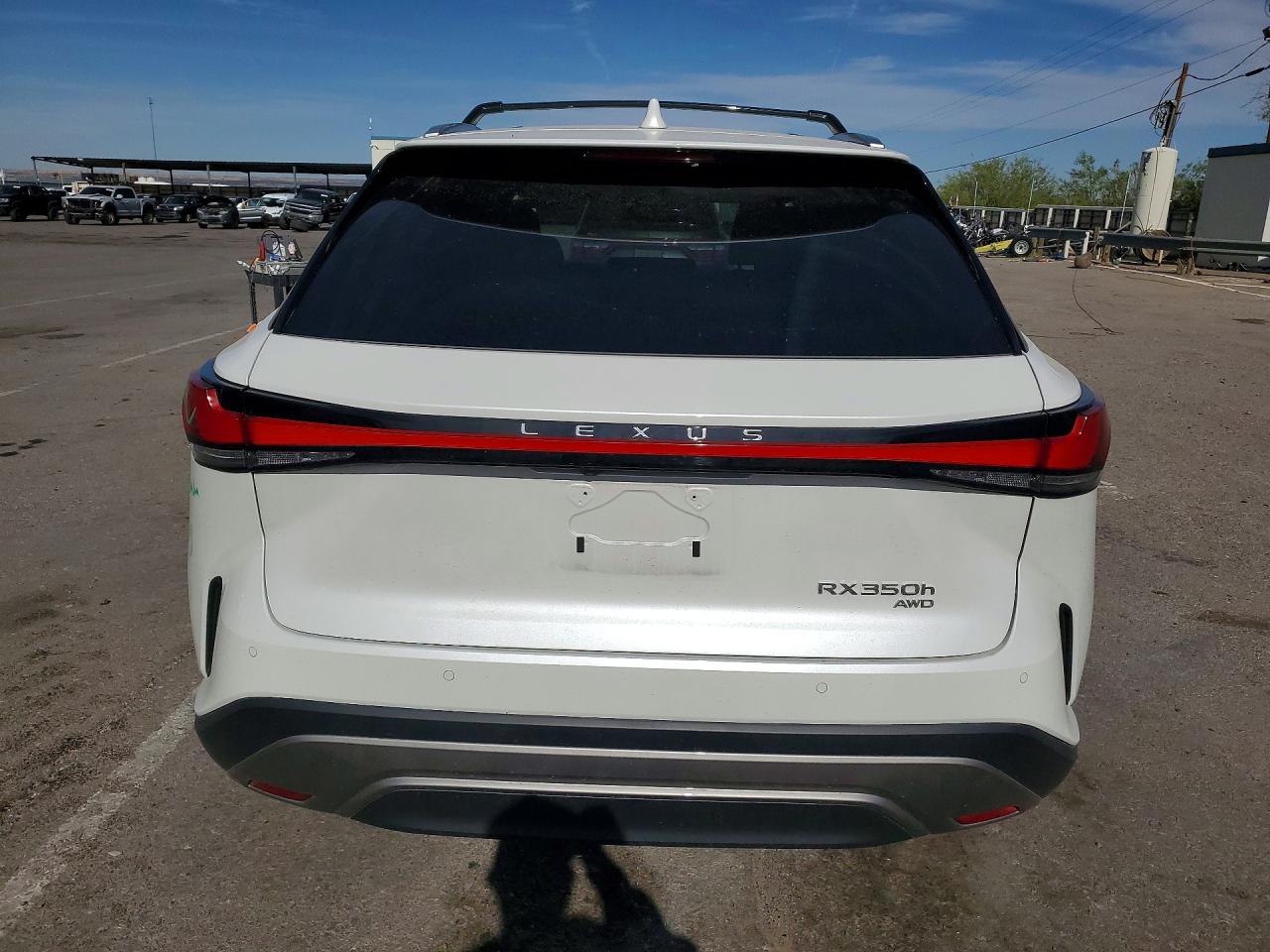2025 LEXUS