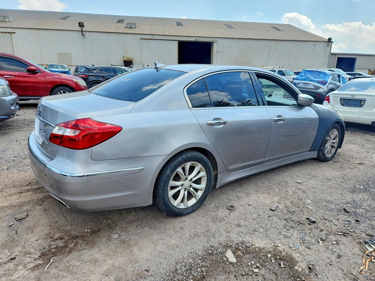 2012 HYUNDAI GENESIS