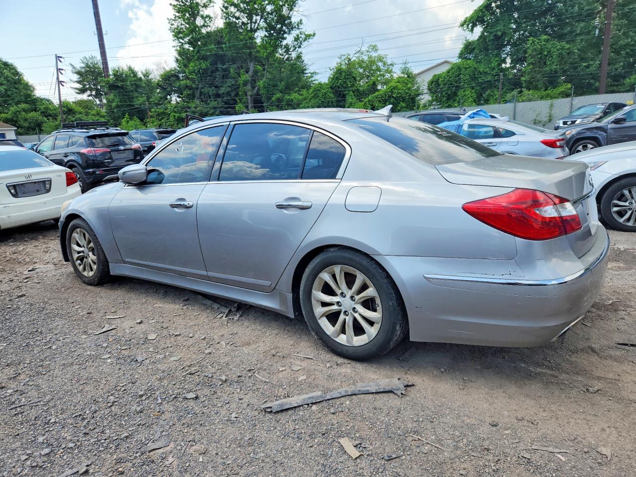 2012 HYUNDAI GENESIS