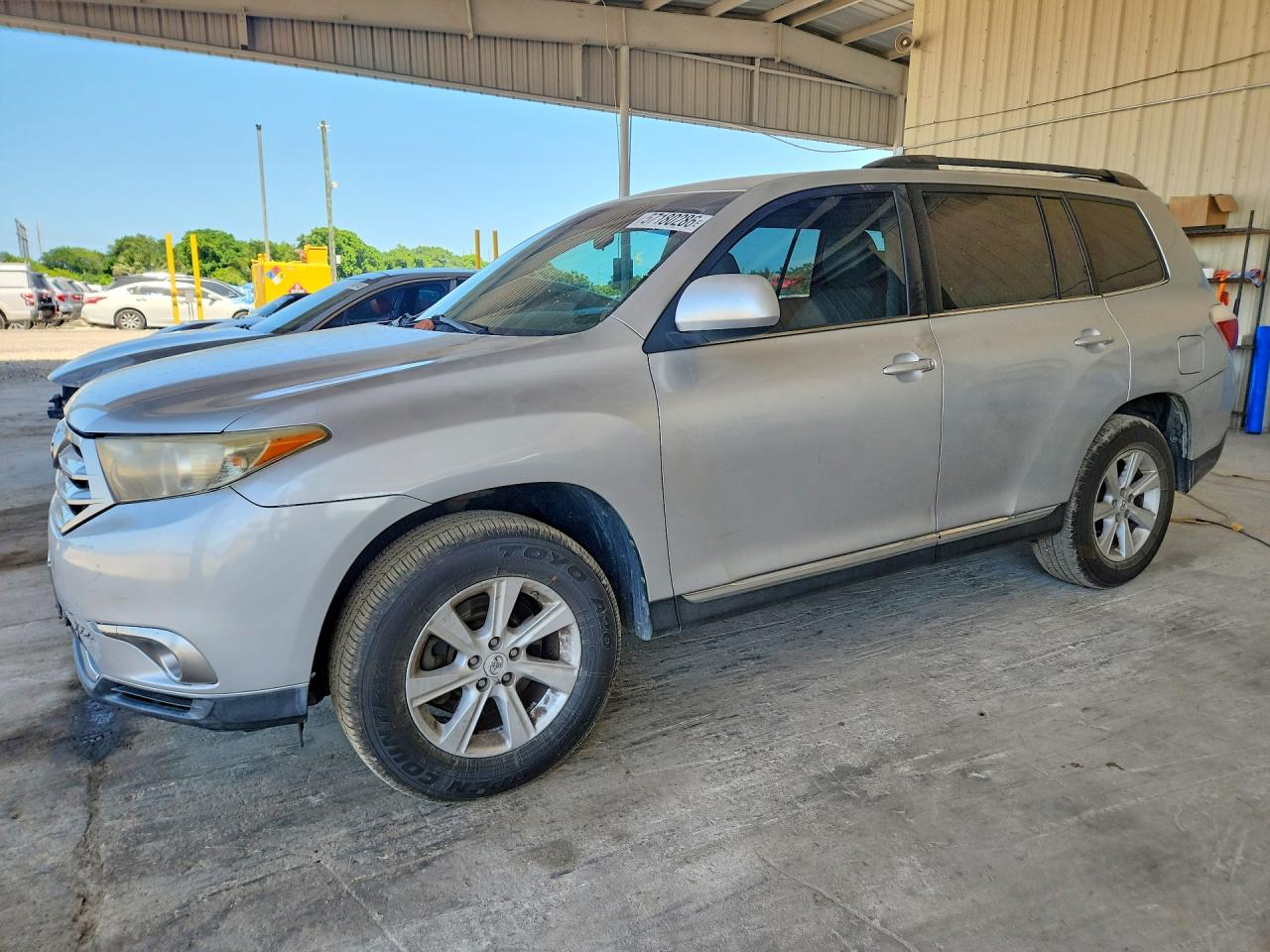 2011 TOYOTA HIGHLANDER