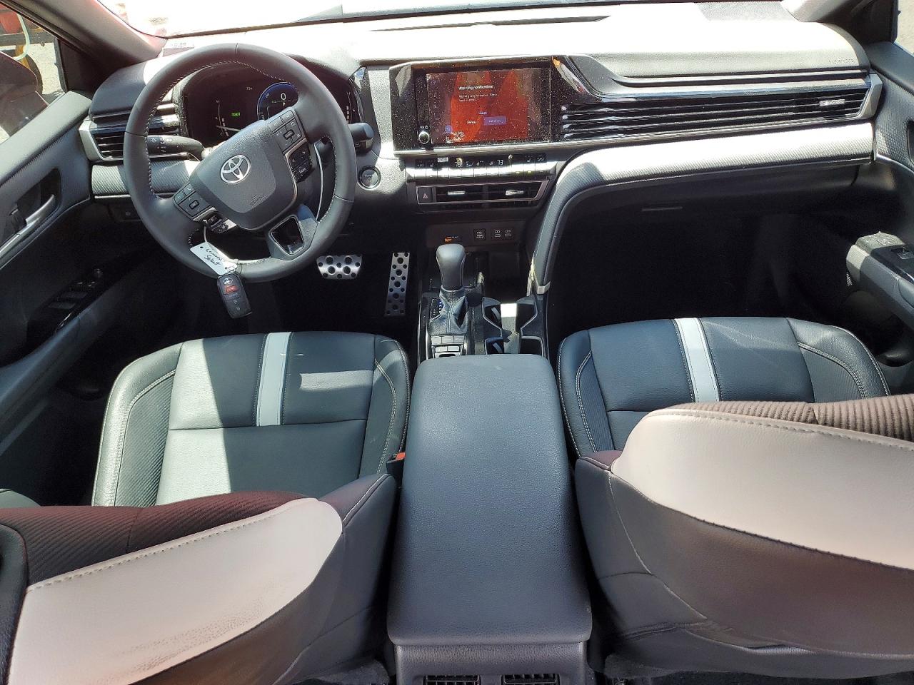 2025 TOYOTA CAMRY