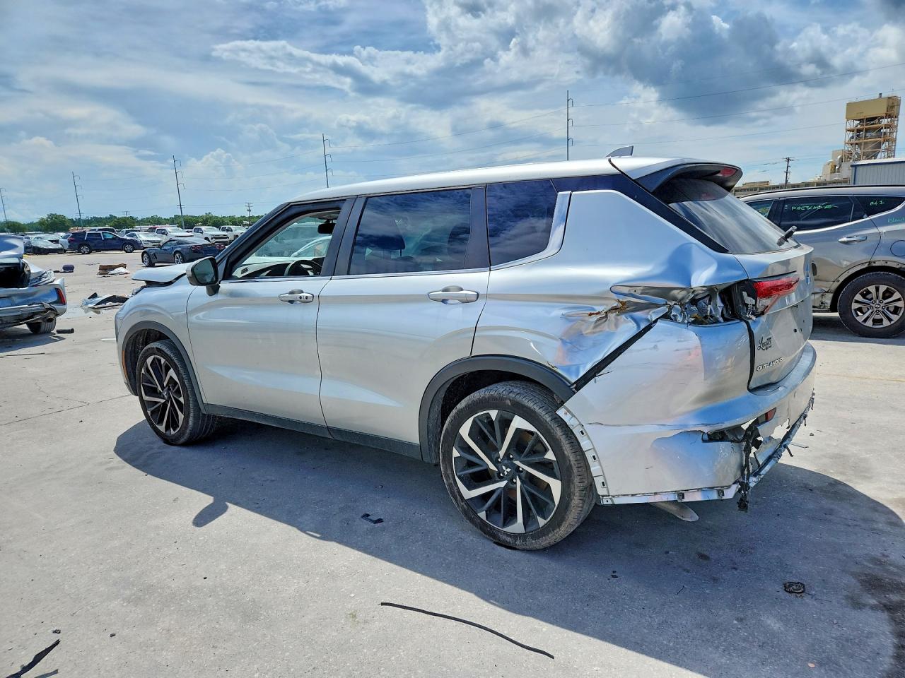 2022 MITSUBISHI OUTLANDER