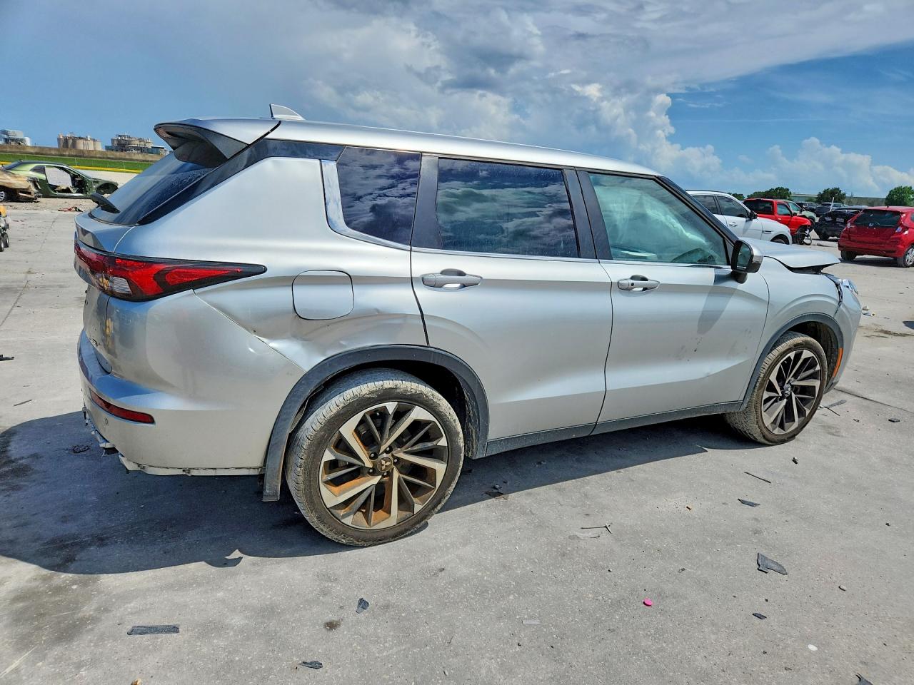 2022 MITSUBISHI OUTLANDER