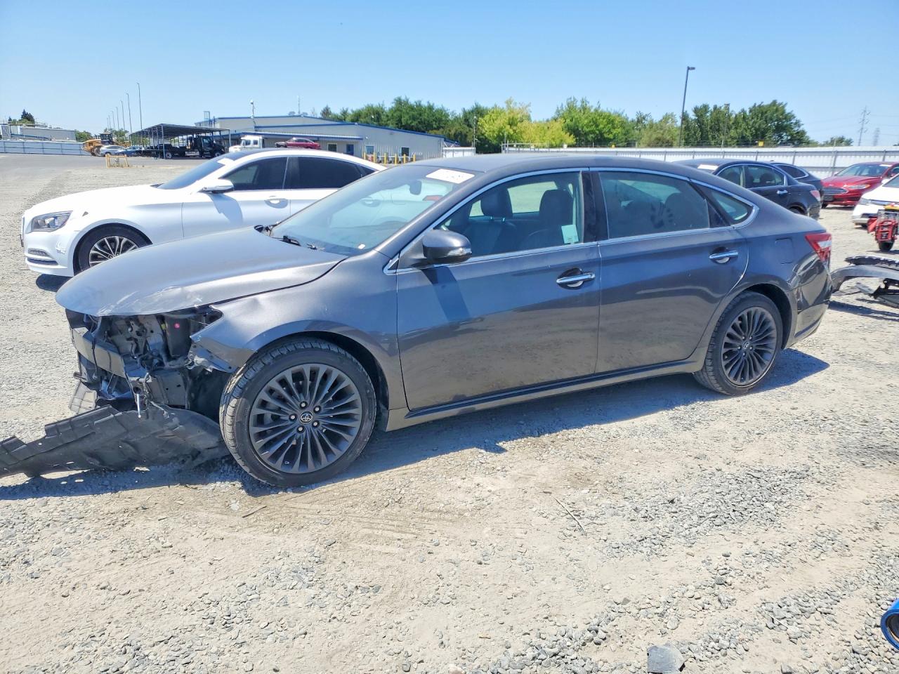 2018 TOYOTA AVALON