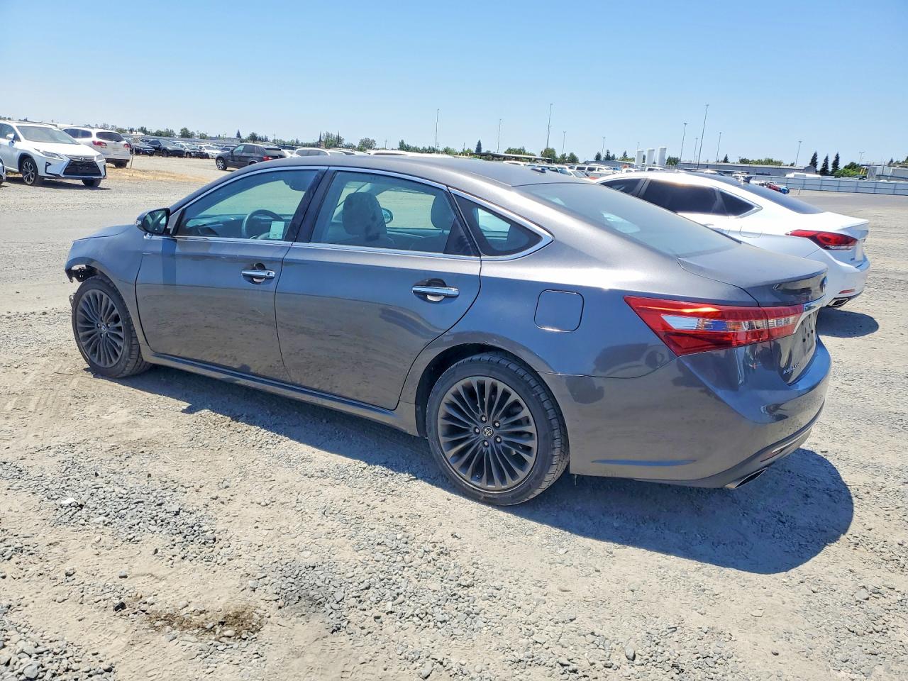 2018 TOYOTA AVALON