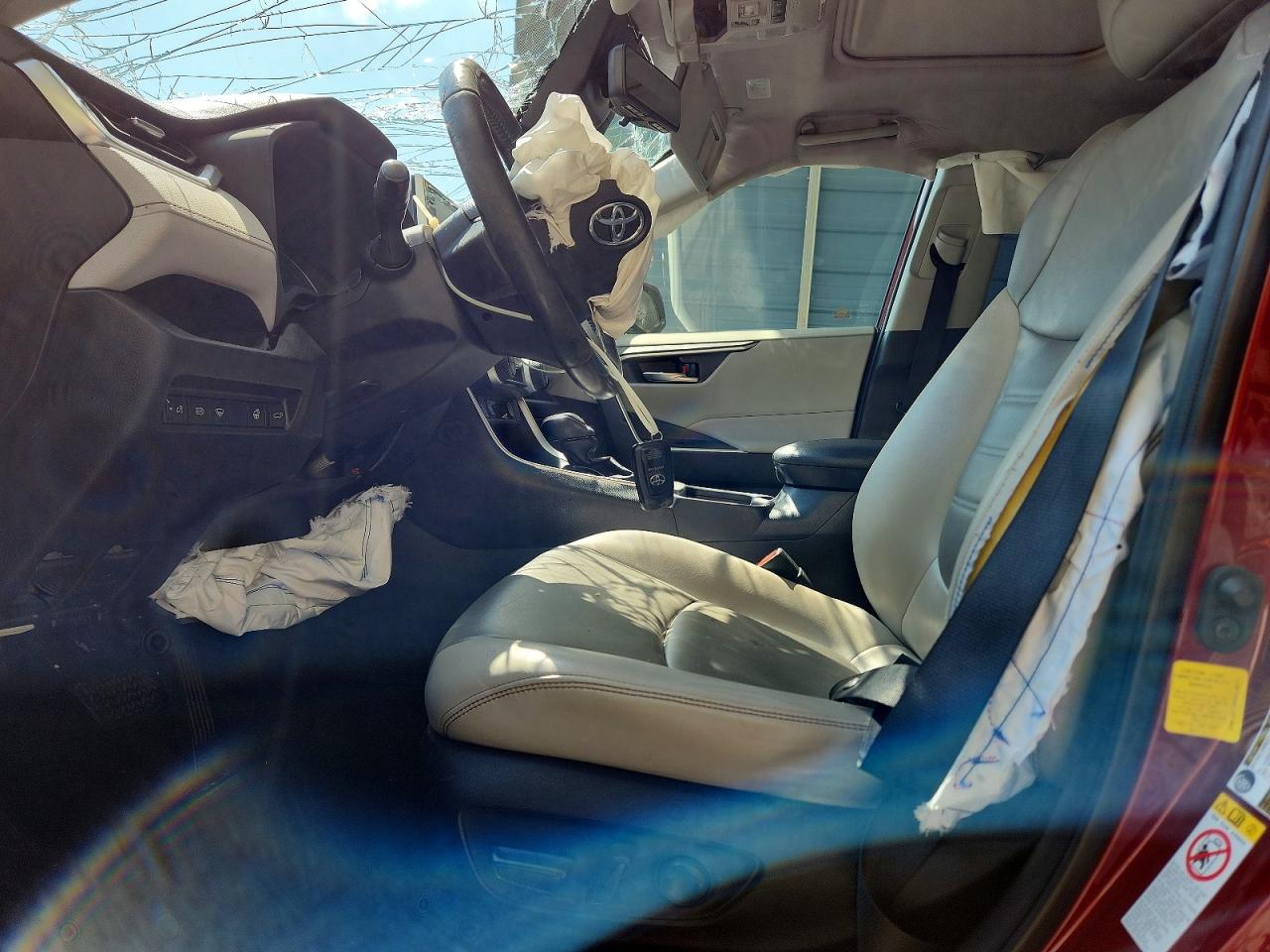 2019 TOYOTA RAV4
