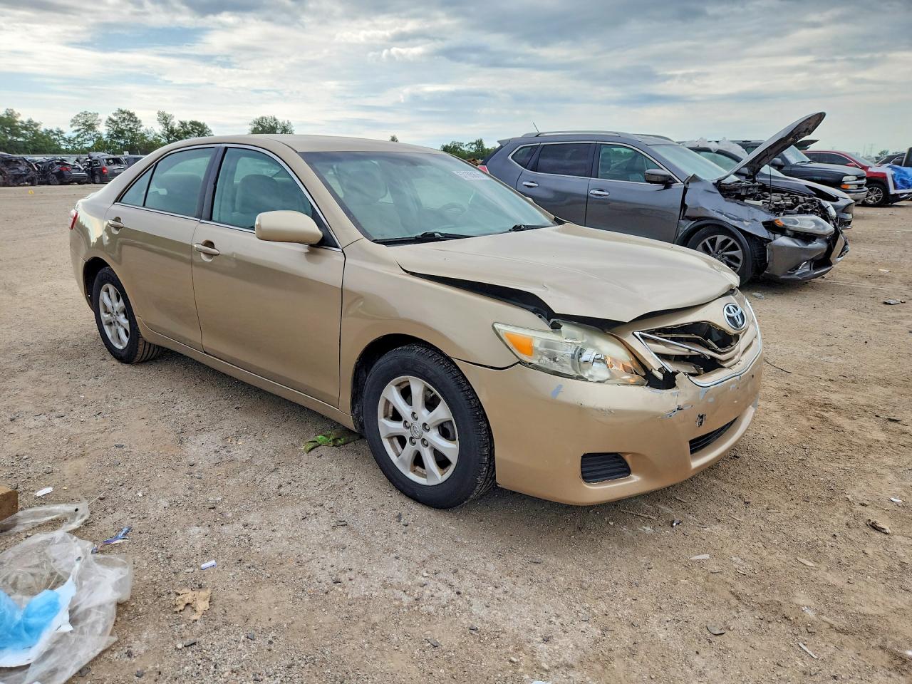 2011 TOYOTA CAMRY