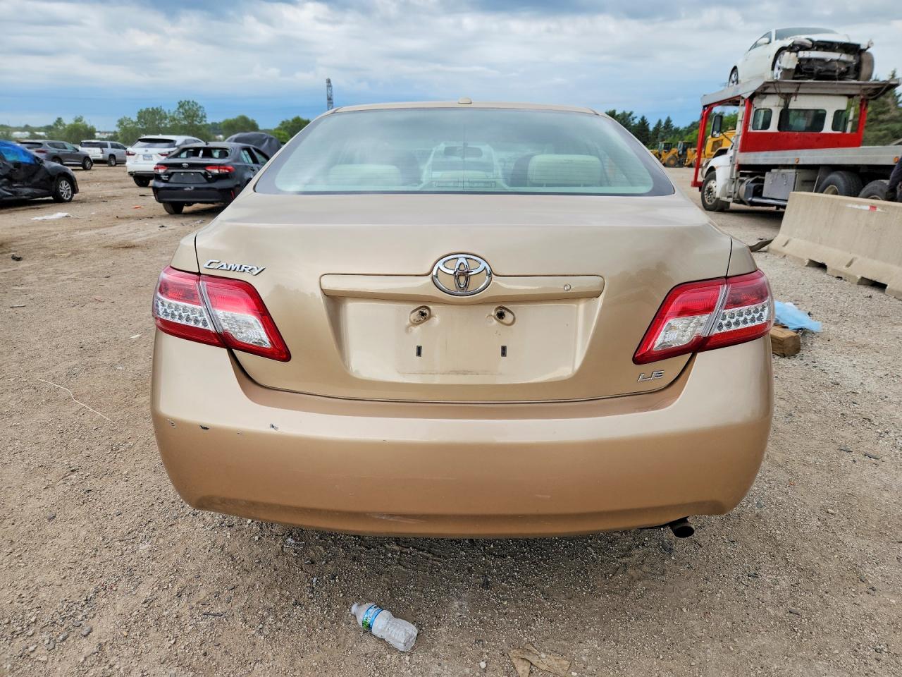 2011 TOYOTA CAMRY