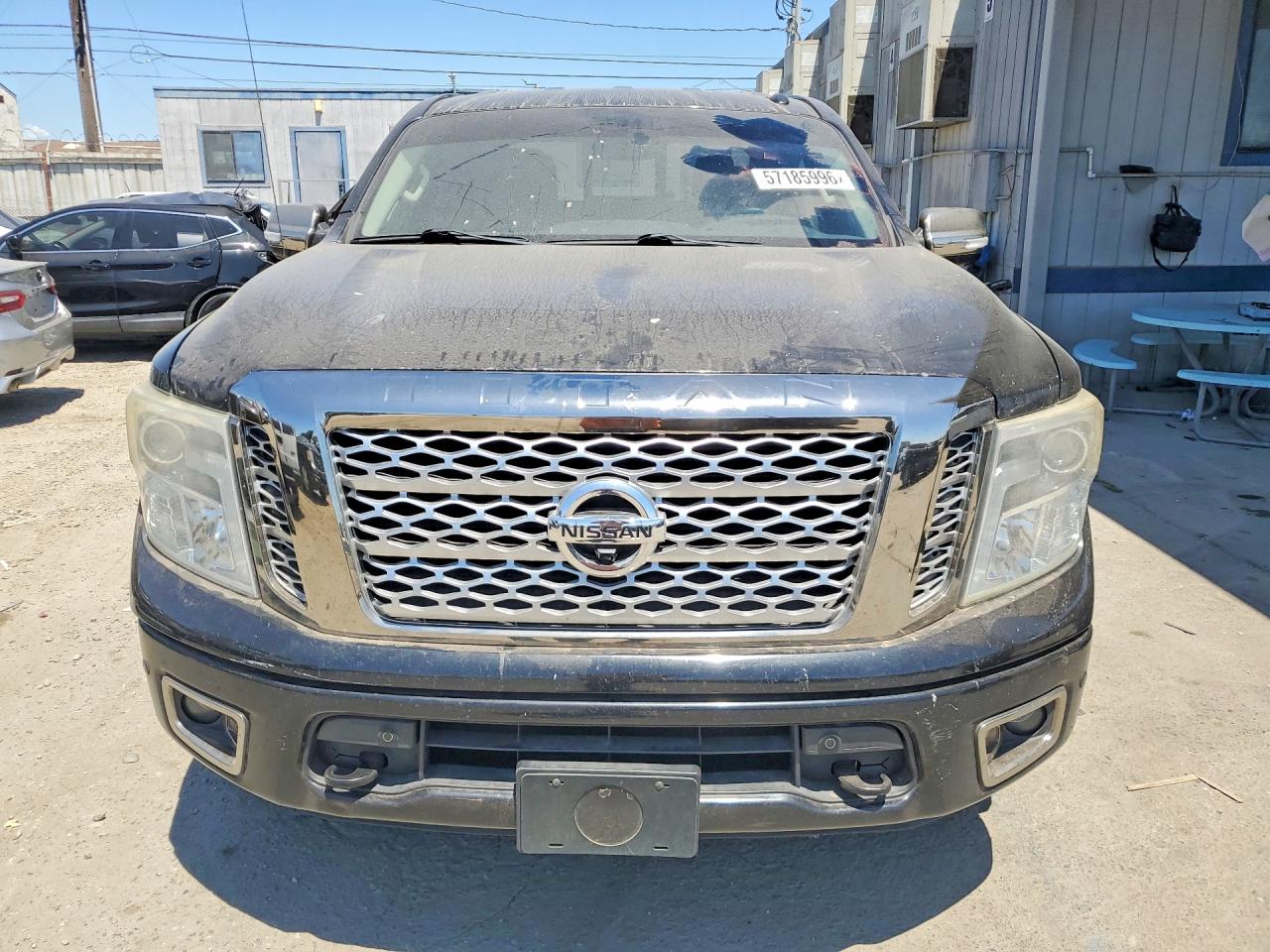 2017 NISSAN TITAN
