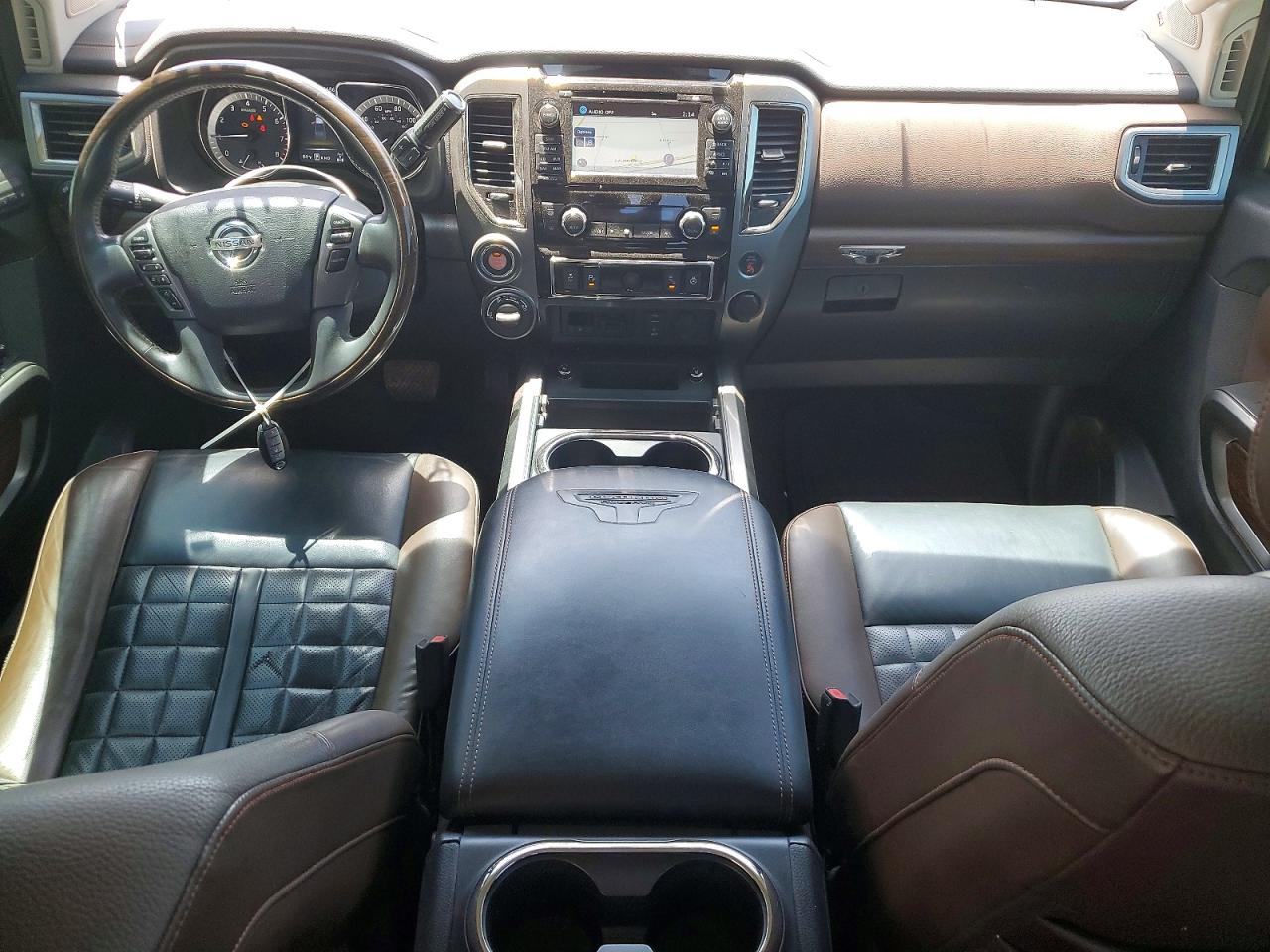 2017 NISSAN TITAN