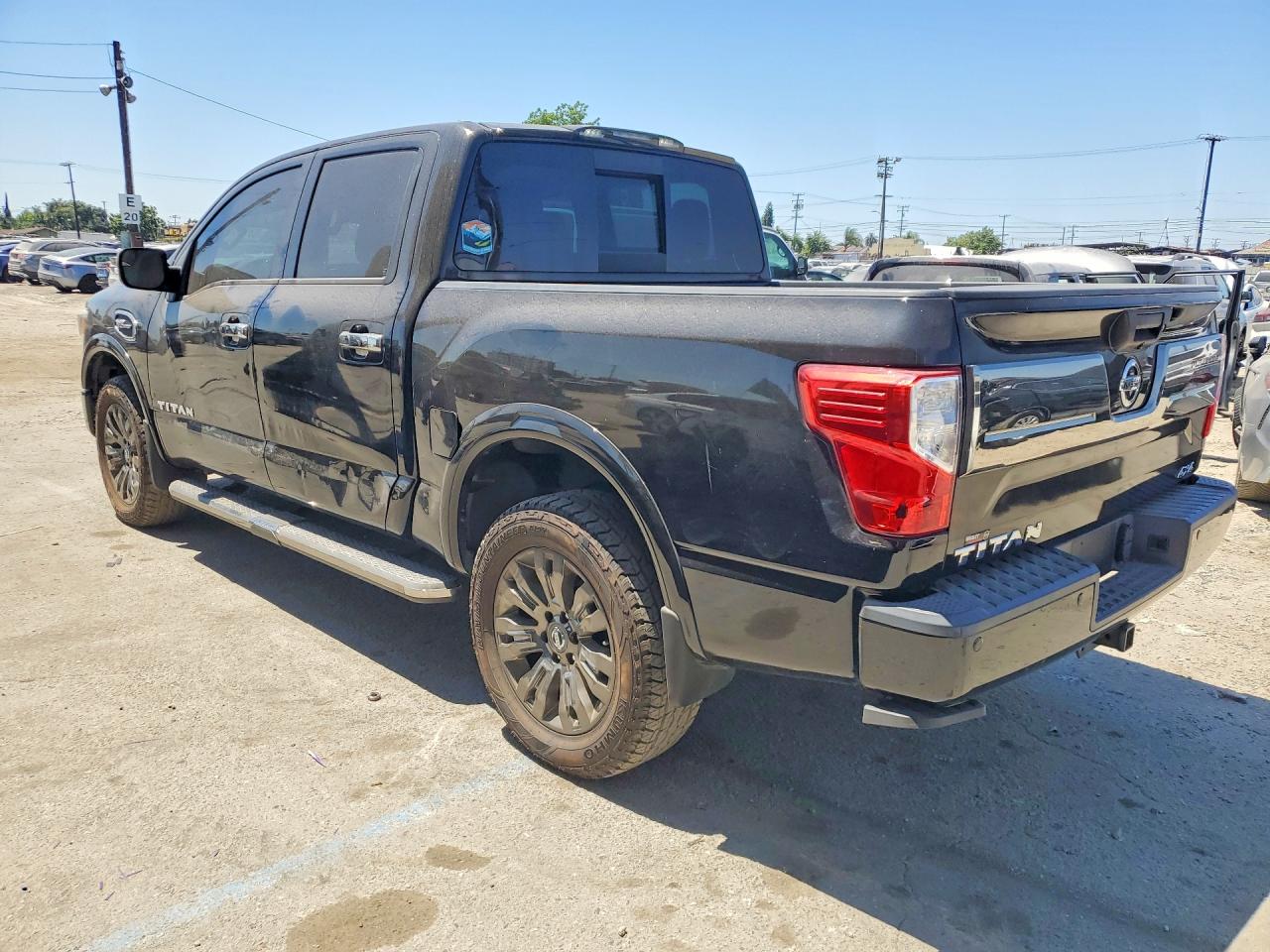 2017 NISSAN TITAN