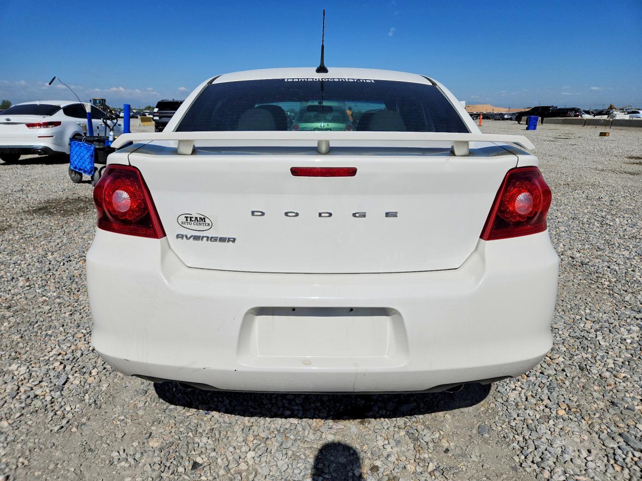 2011 DODGE AVENGER