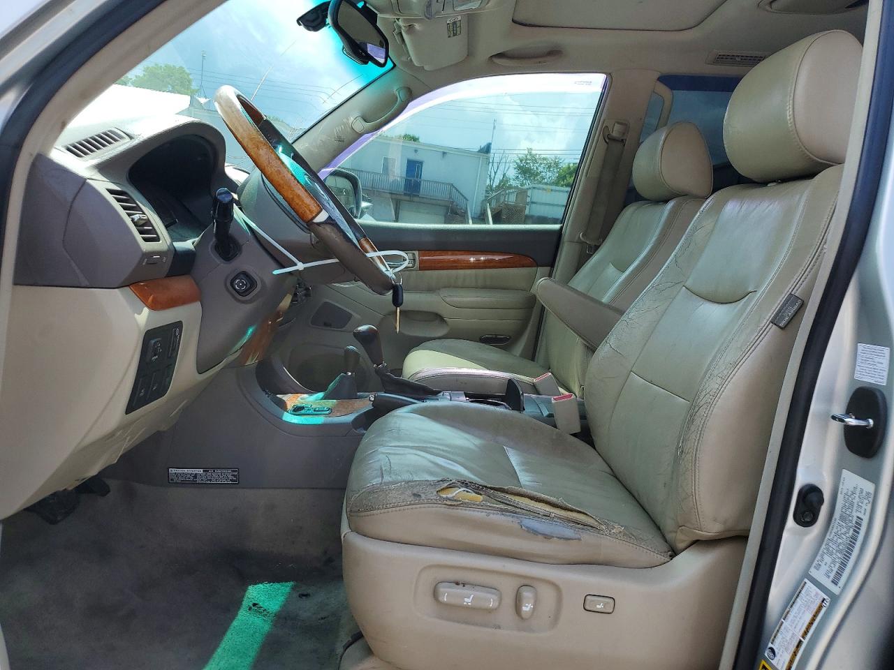 2004 LEXUS GX