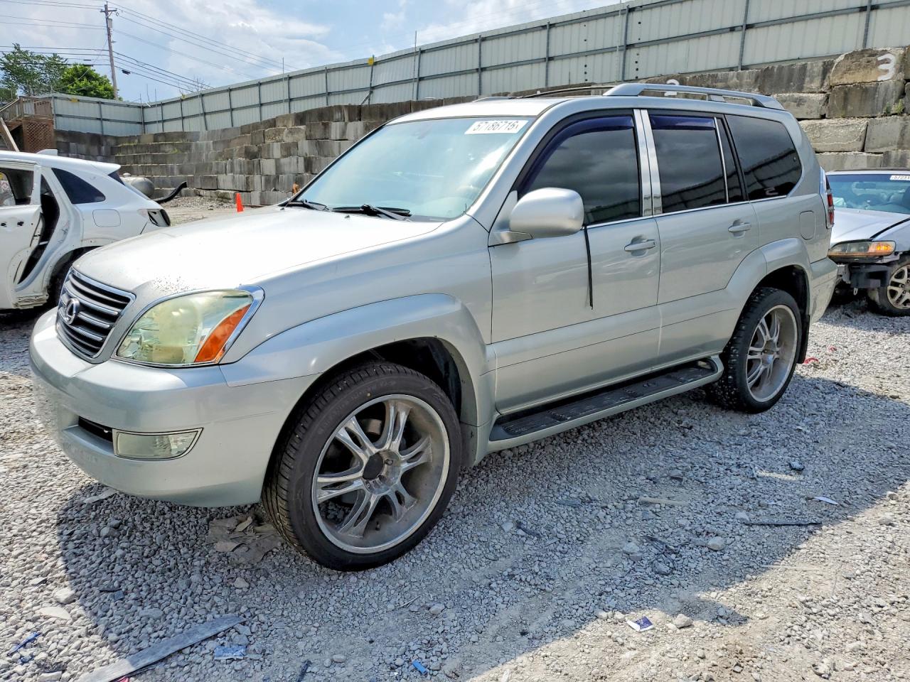 2004 LEXUS GX