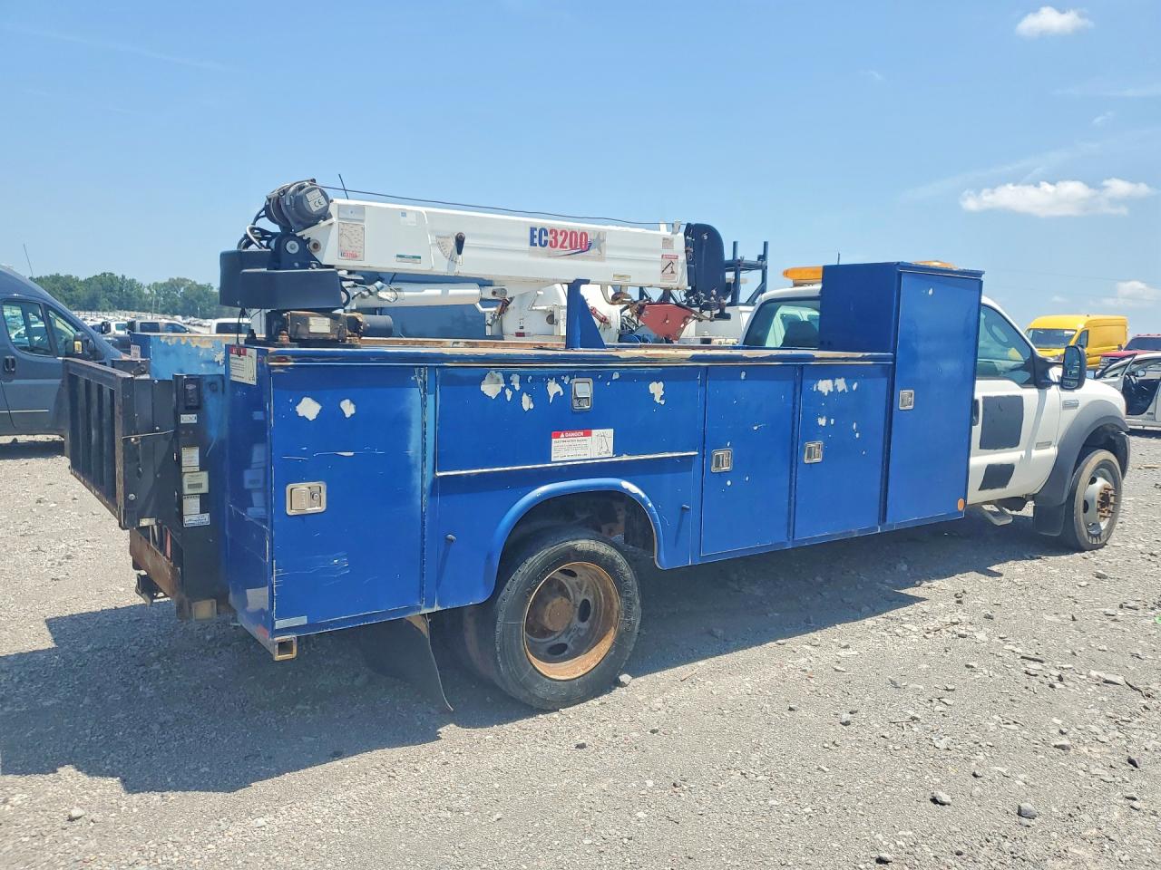 2005 FORD F550