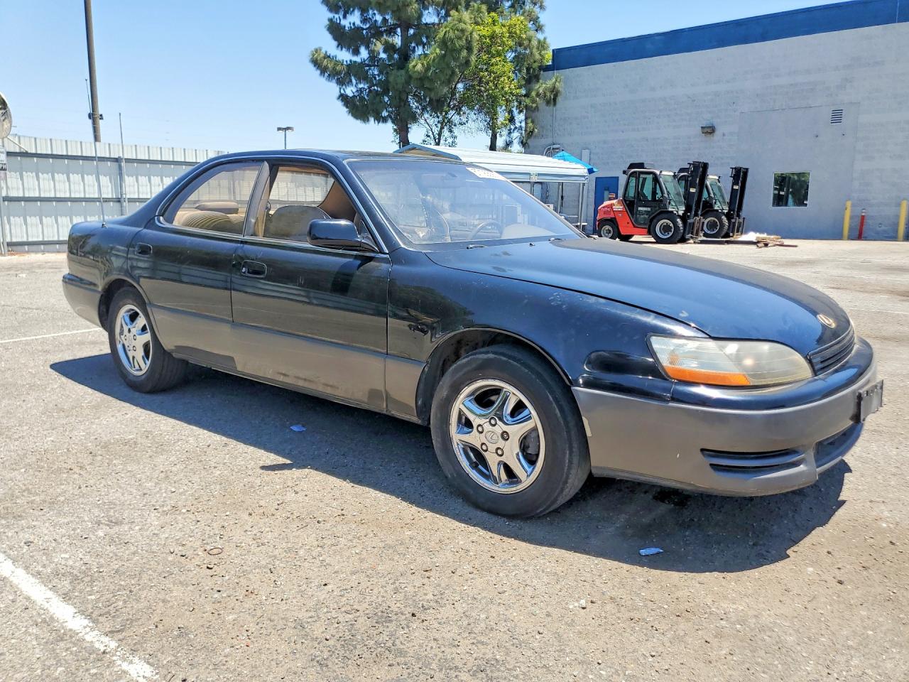 1996 LEXUS ES300
