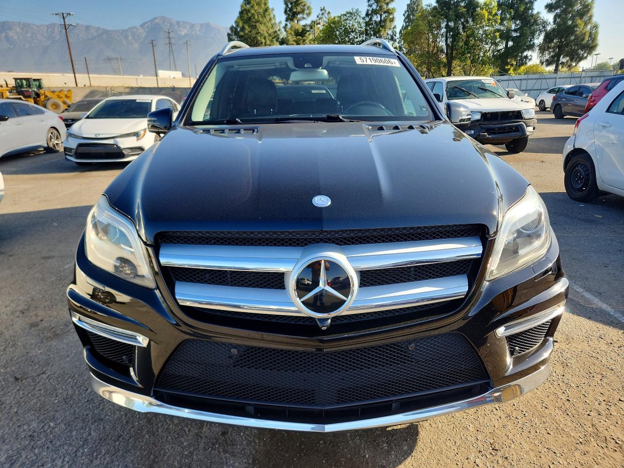 2015 MERCEDES-BENZ GL 550 4MA