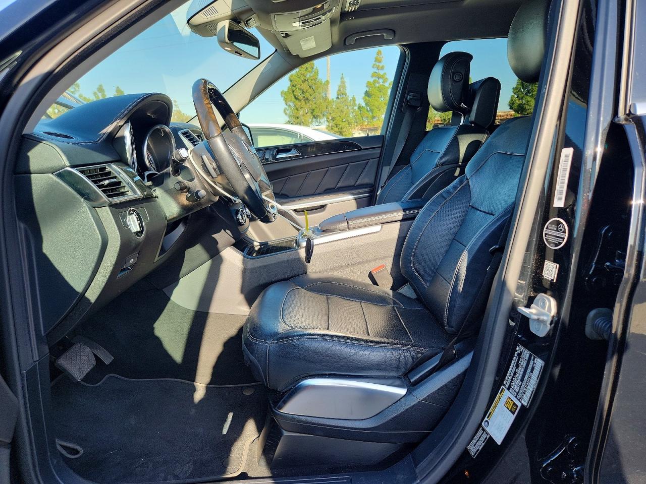 2015 MERCEDES-BENZ GL 550 4MA