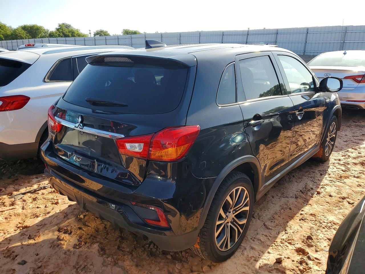 2019 MITSUBISHI OUTLANDER