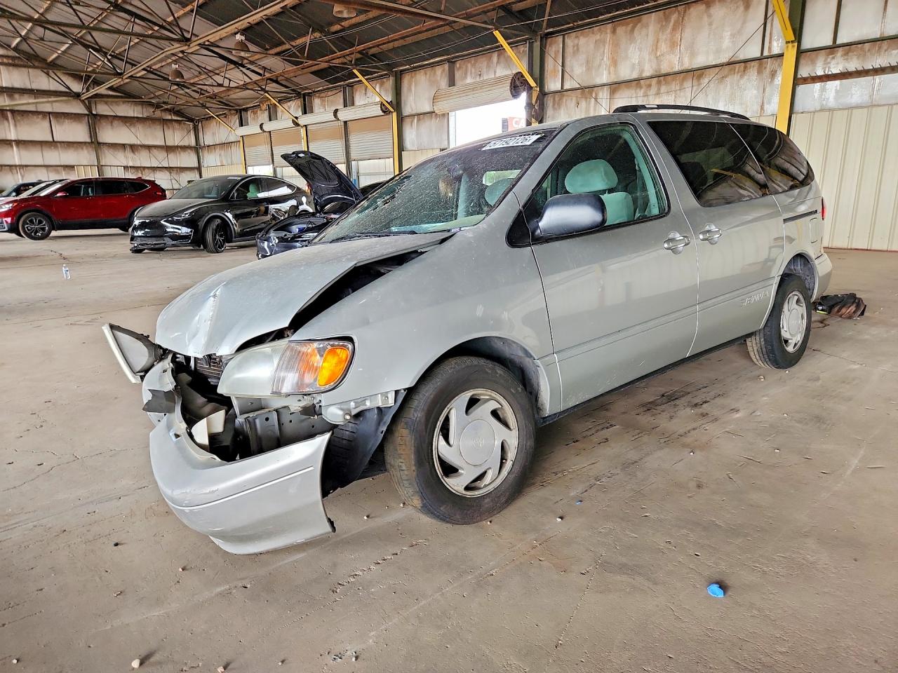2003 TOYOTA SIENNA