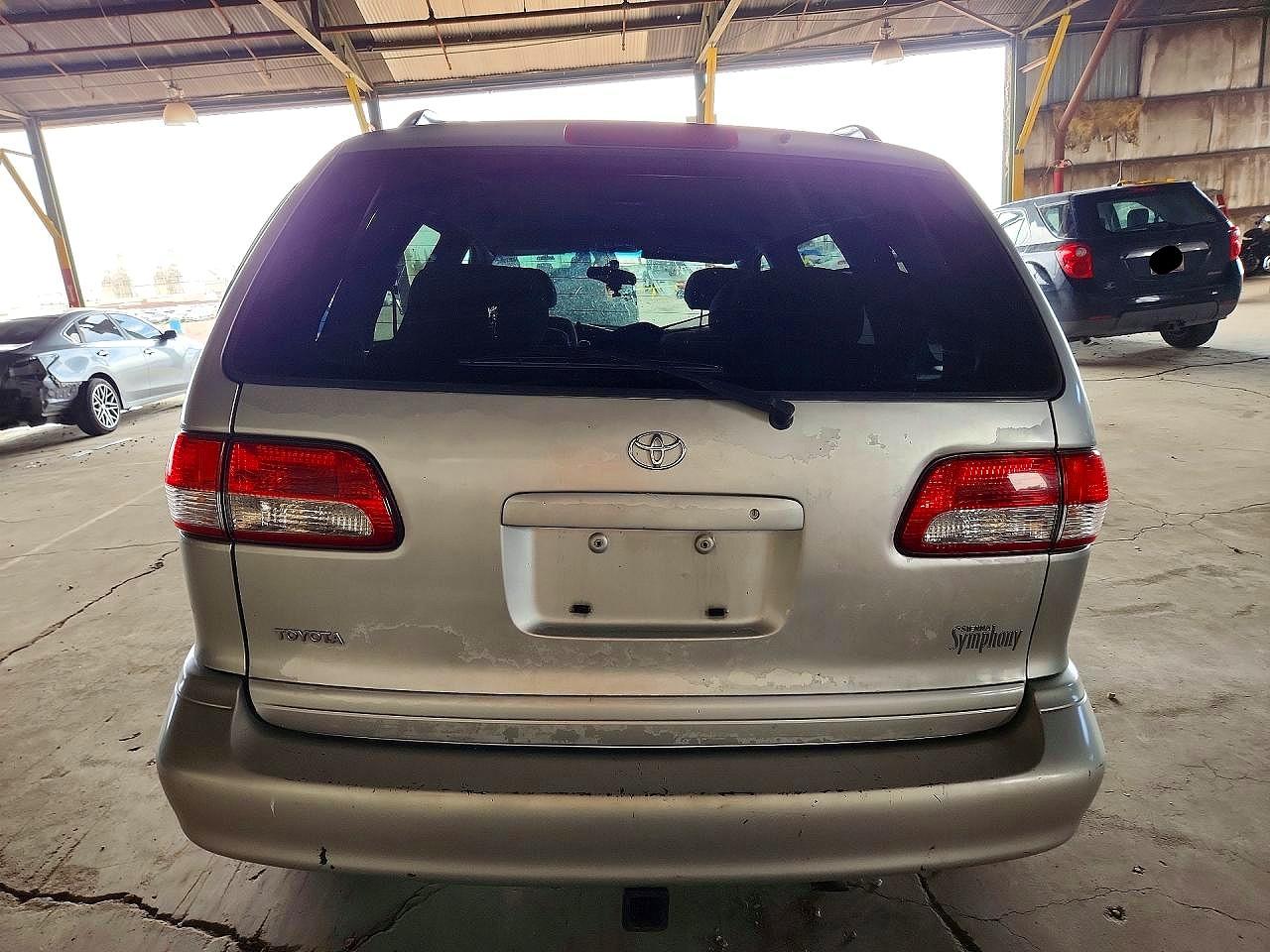 2003 TOYOTA SIENNA