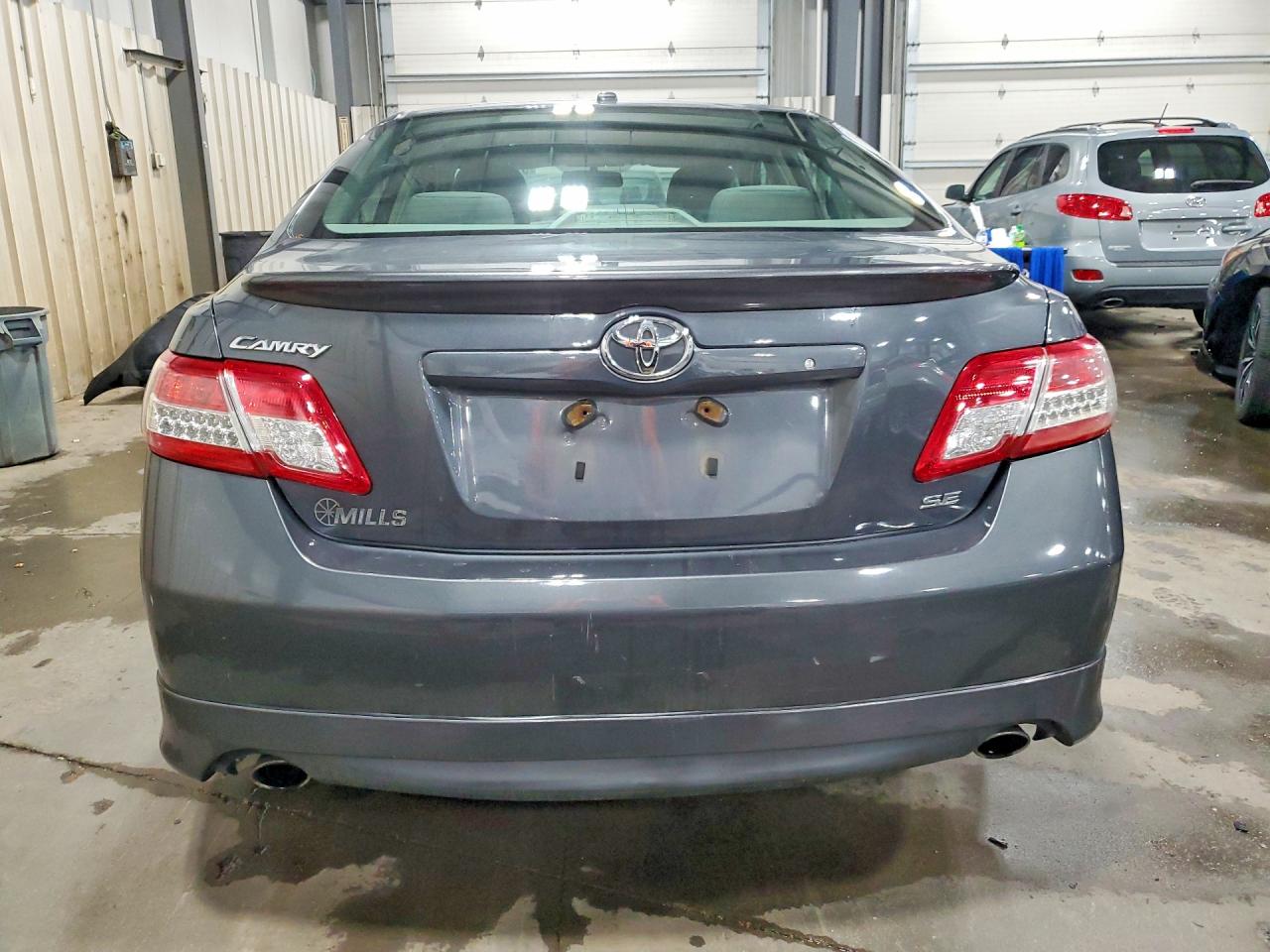 2011 TOYOTA CAMRY