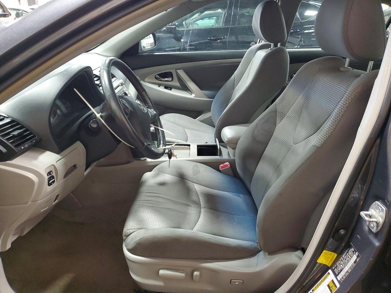 2011 TOYOTA CAMRY