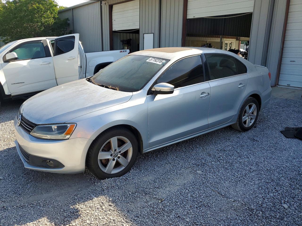 2012 VOLKSWAGEN JETTA