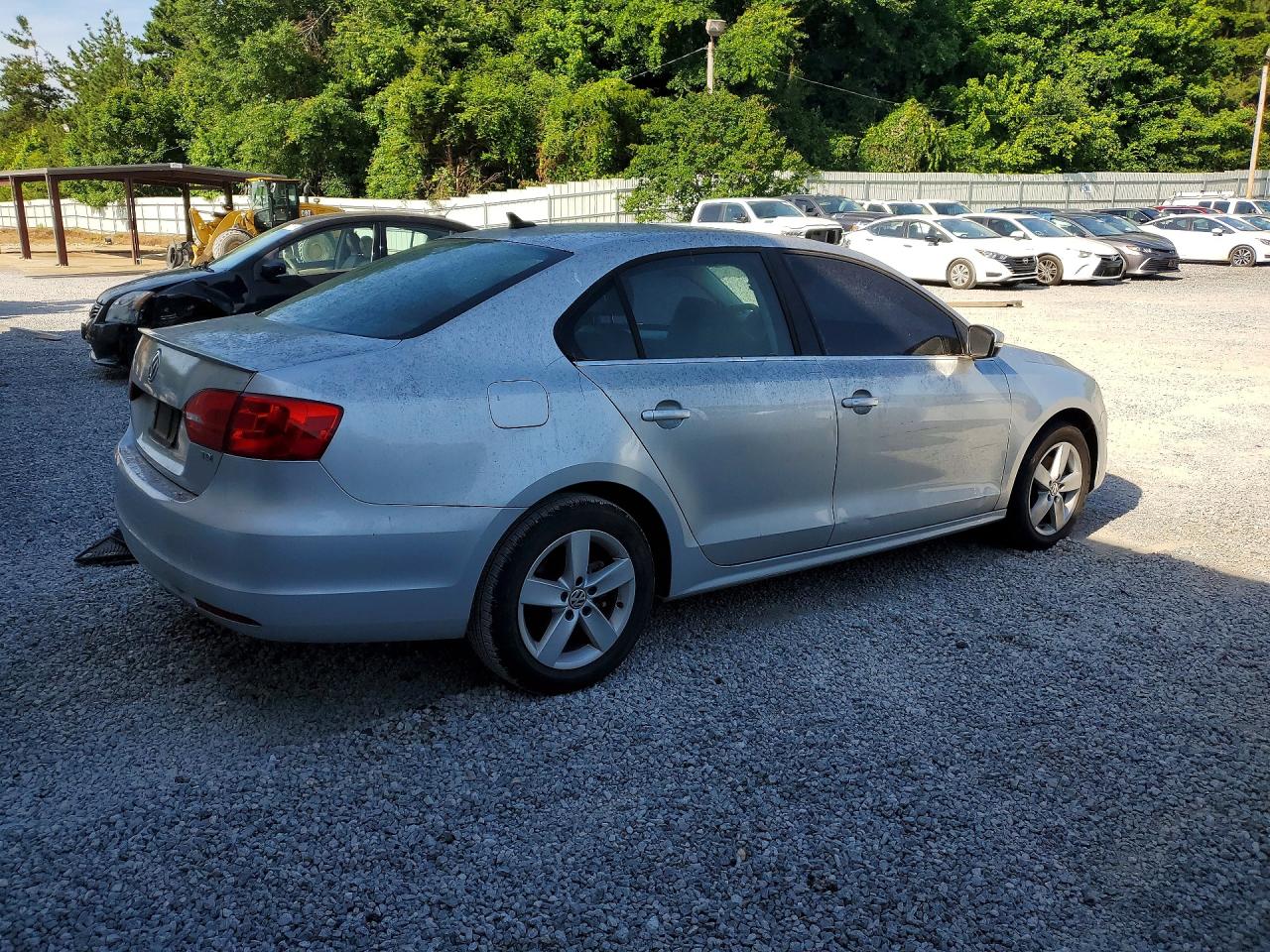 2012 VOLKSWAGEN JETTA