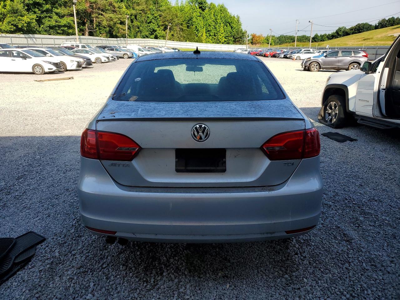 2012 VOLKSWAGEN JETTA