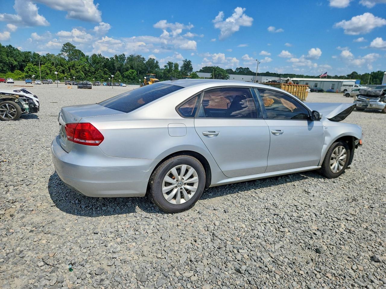 2014 VOLKSWAGEN PASSAT