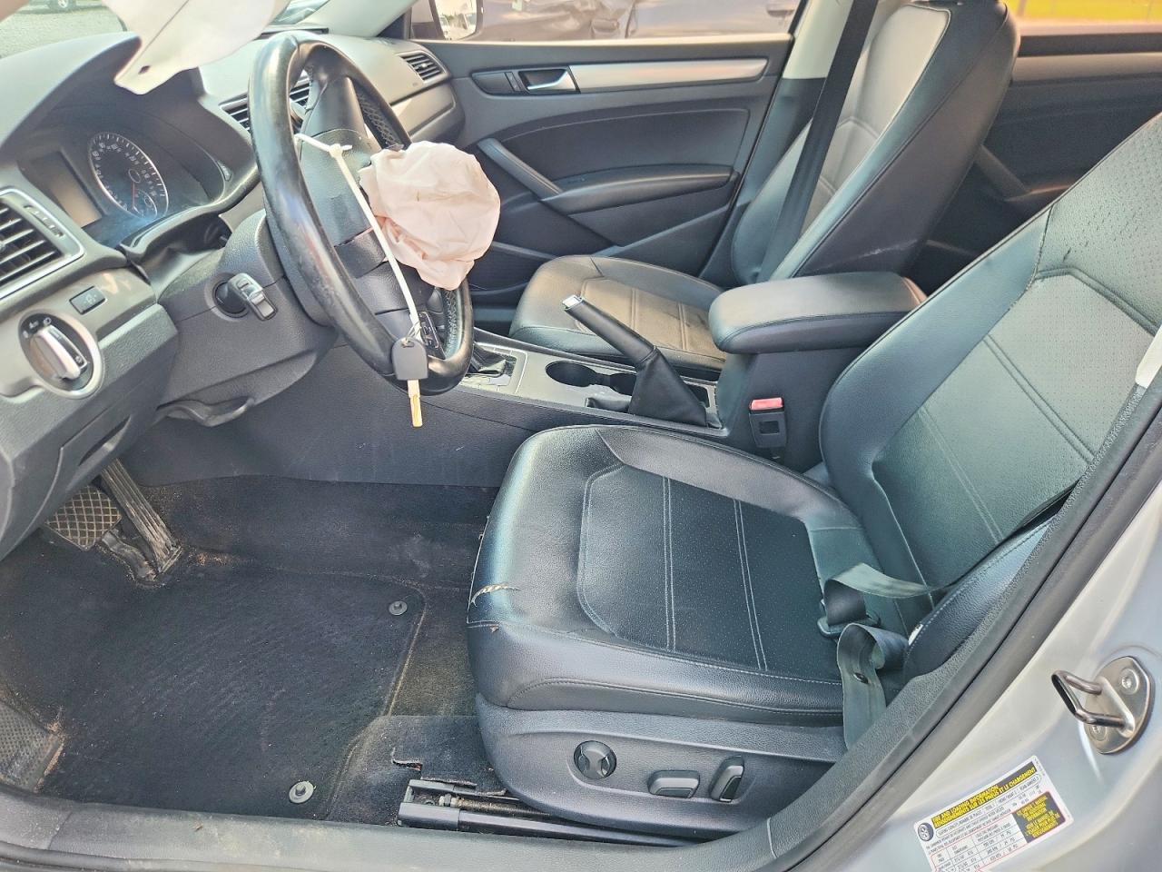 2014 VOLKSWAGEN PASSAT