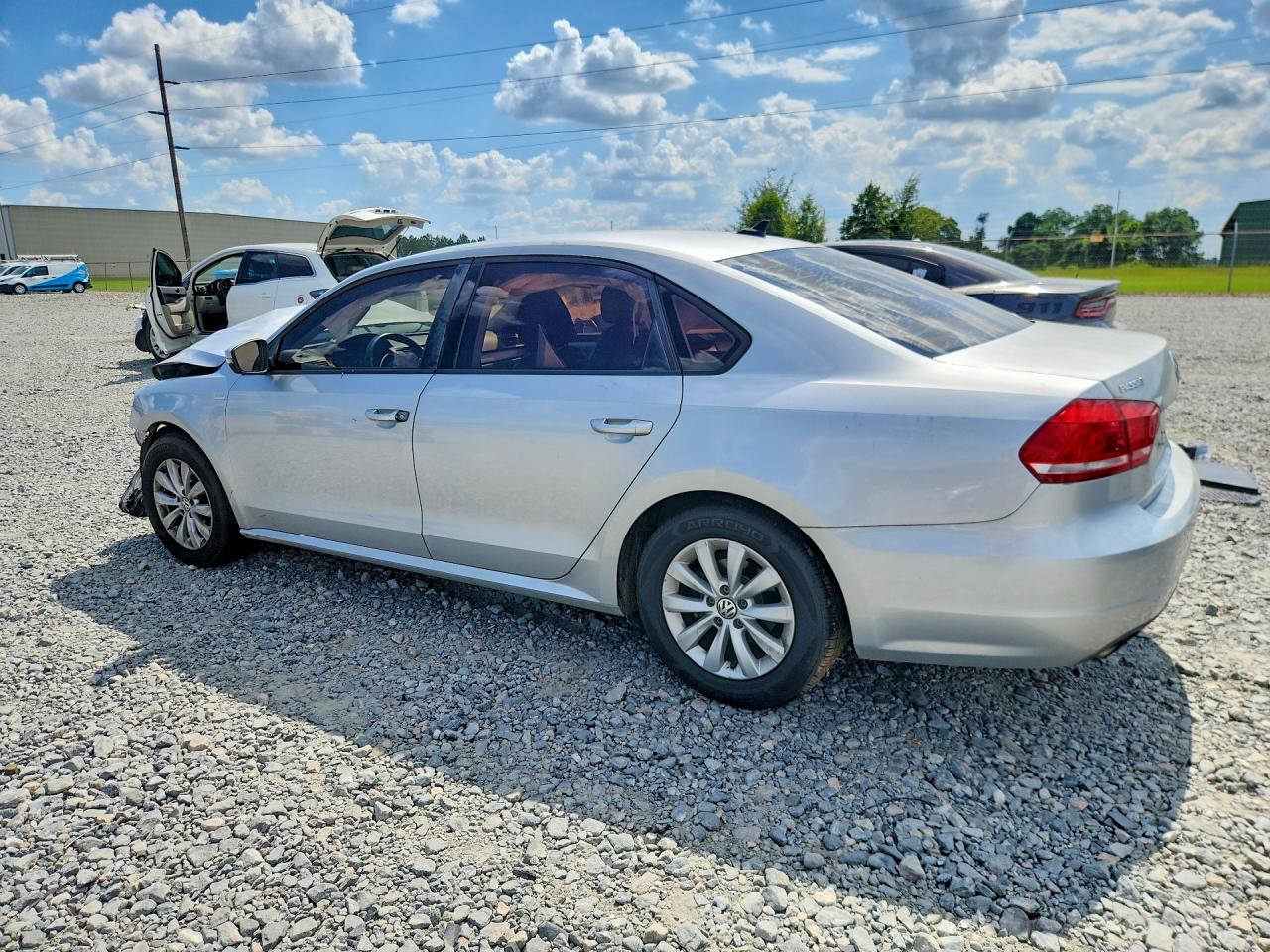 2014 VOLKSWAGEN PASSAT