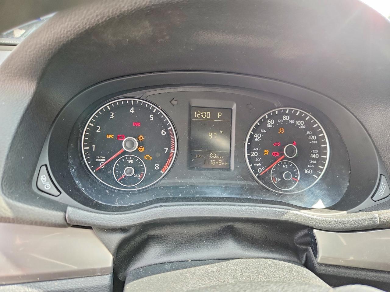2014 VOLKSWAGEN PASSAT