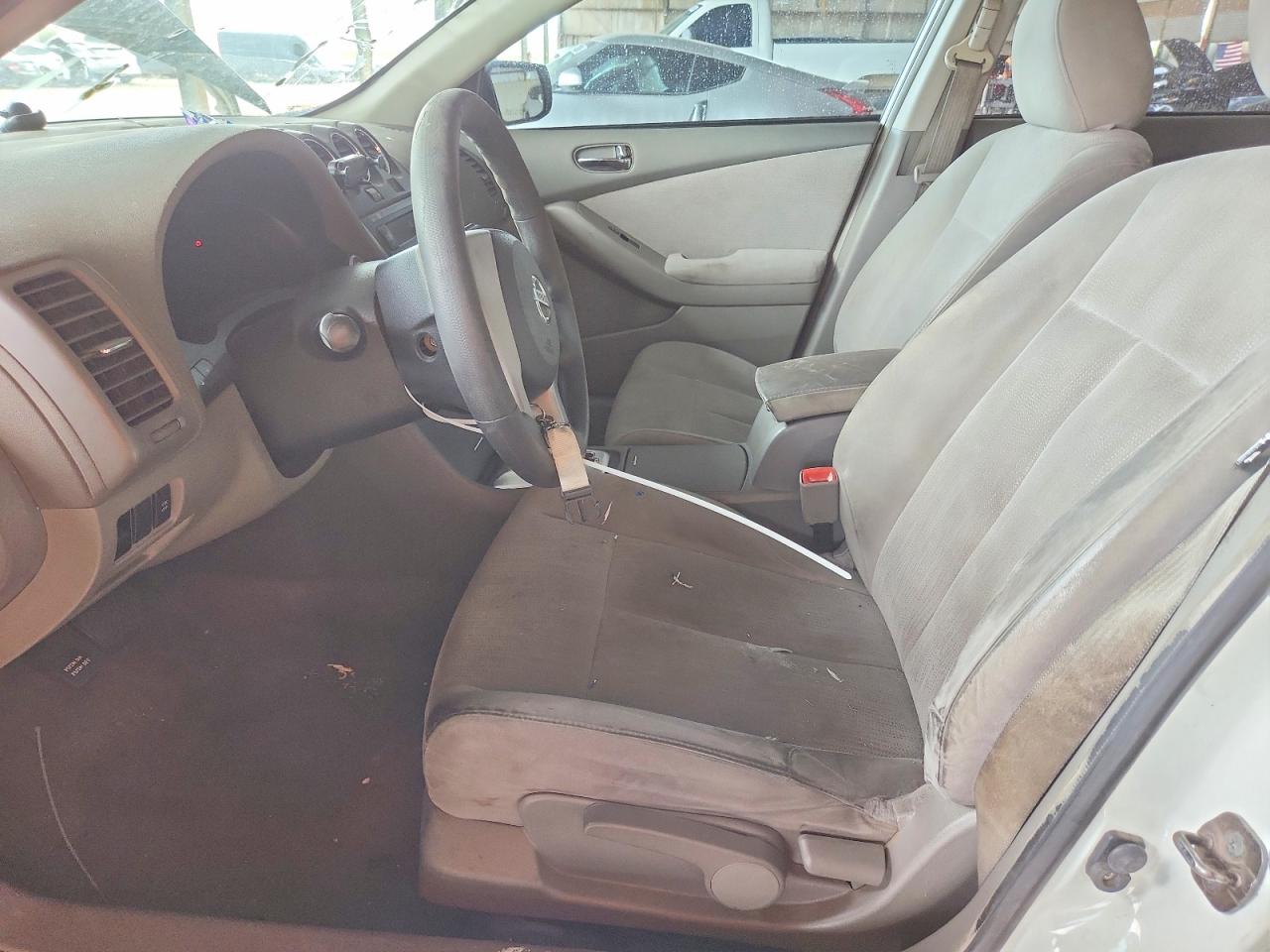 2010 NISSAN ALTIMA