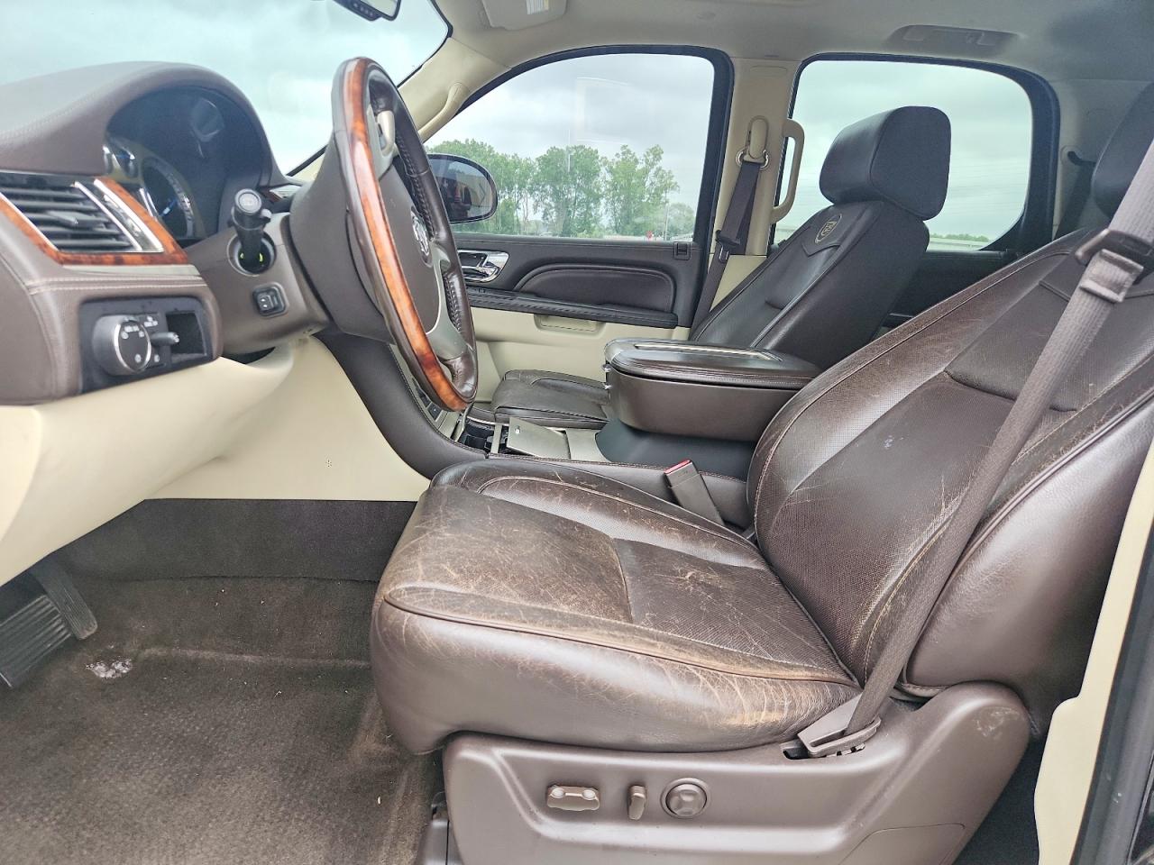 2013 CADILLAC ESCALADE
