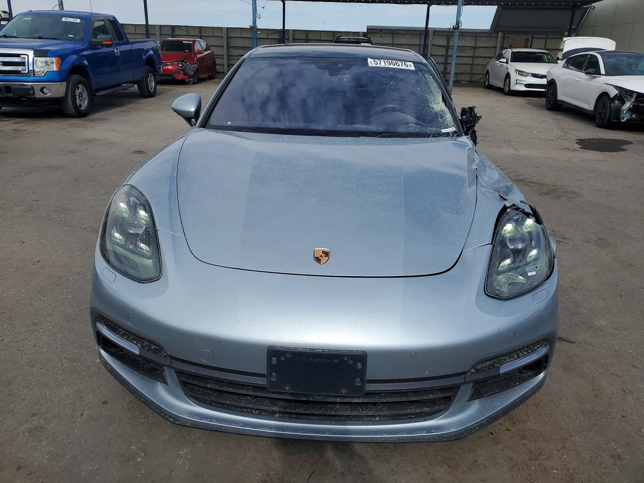 2018 PORSCHE PANAMERA