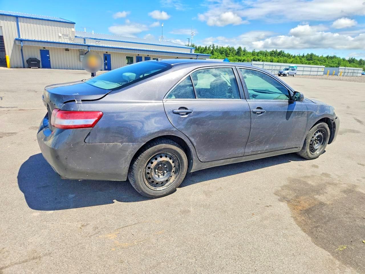 2011 TOYOTA CAMRY