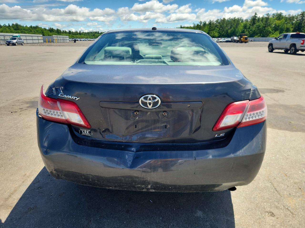 2011 TOYOTA CAMRY