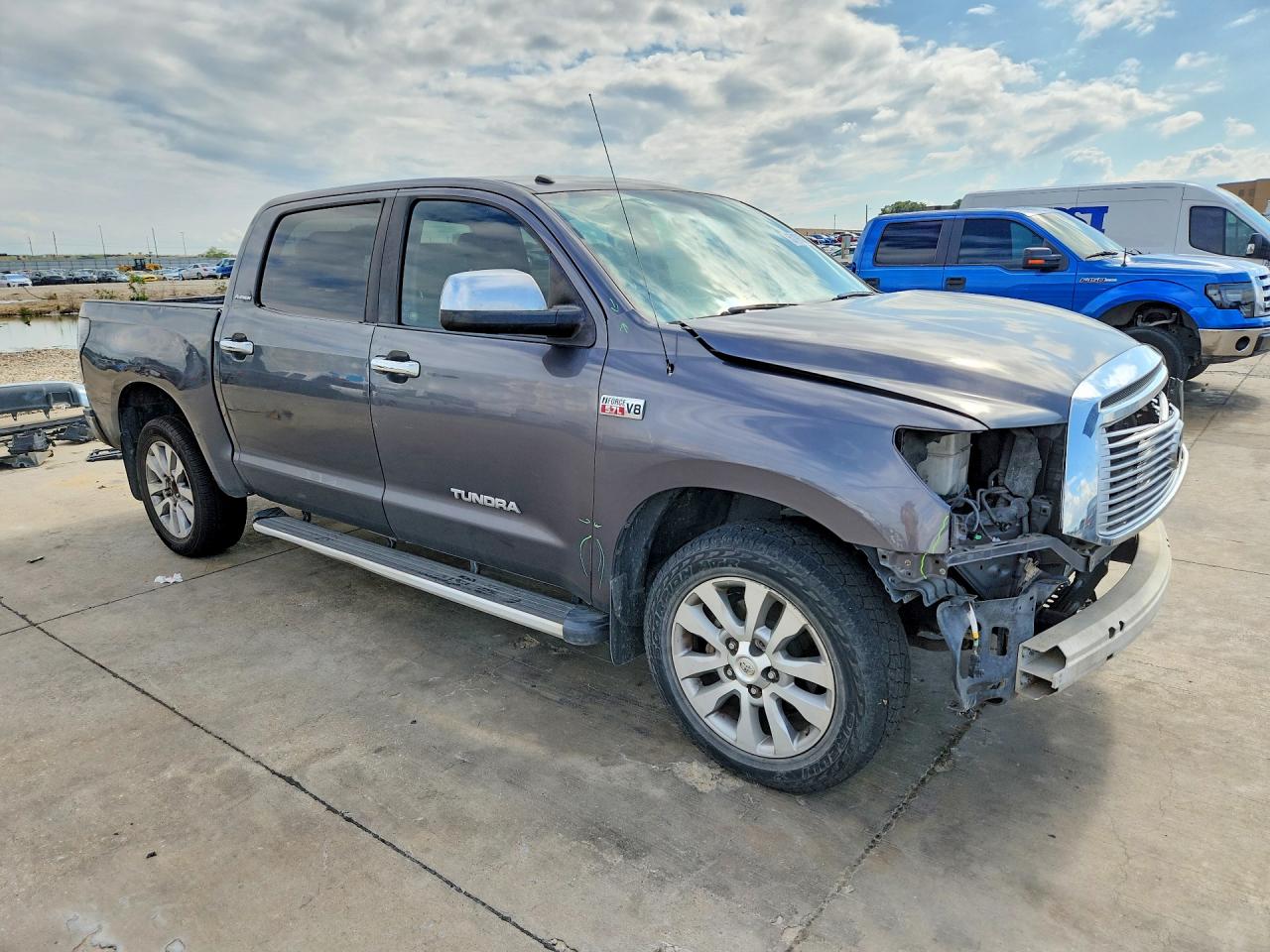 2012 TOYOTA TUNDRA