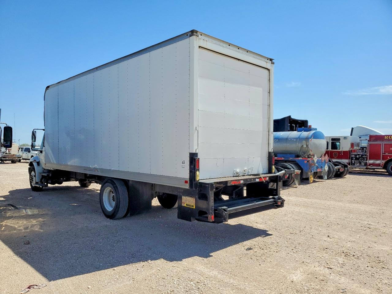 2015 INTERNATIONAL 4000 SERIE